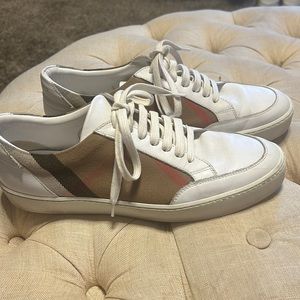 Women’s size 10 Burberry Tennies